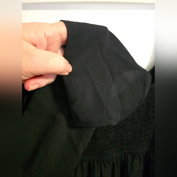 Abercrombie & Fitch Chiffon Black Long Sleeve Twist Front Top Blouse Size XL - Picture 7 of 7